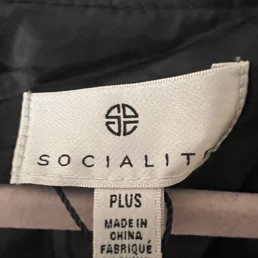 Socialite black lightweight vest plus - Picture 5 of 6